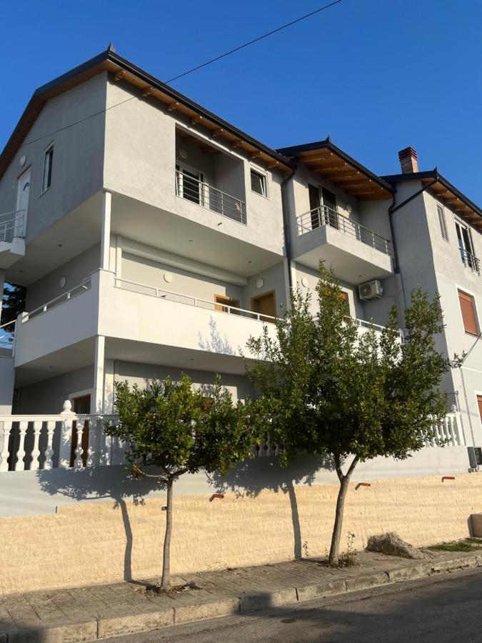 Yseni * Orikum